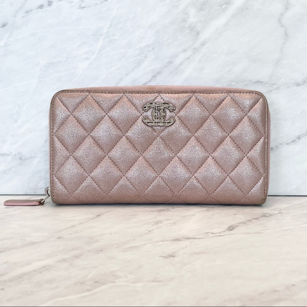 (SOLD) Chanel Glitter Zip Around Wallet Pink